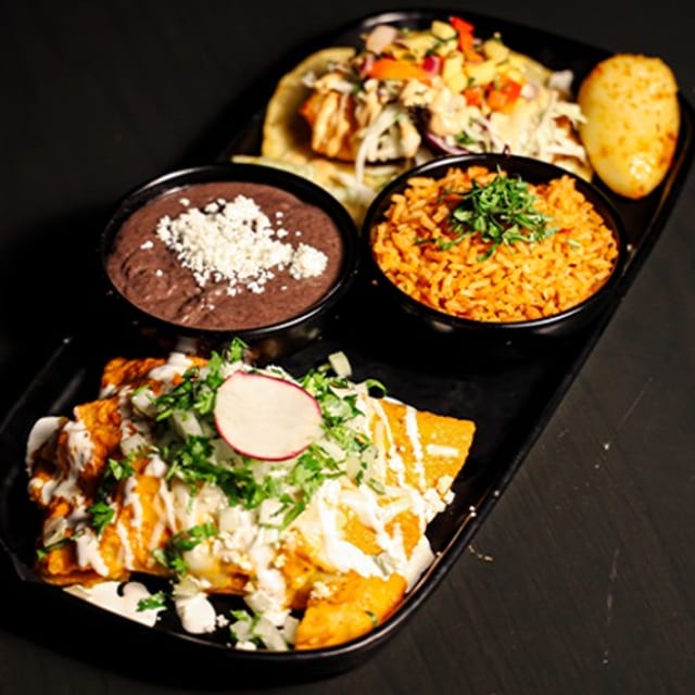 Que Bueno Plato: 2 Item Combo.